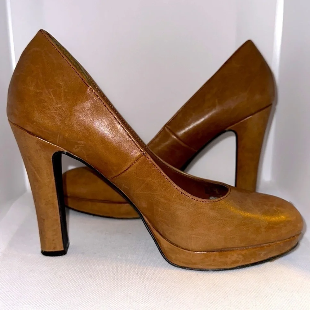 Ciao Bella Tan Leather Platform Heels Size 8.5 - EUC